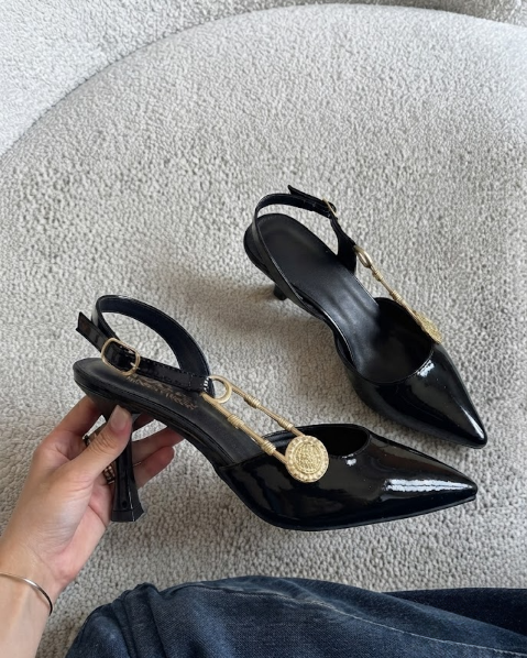 Resim Kadın 9 Cm Yandan Kemerli Toka Detaylı Stiletto Topuklu Ayakkabı