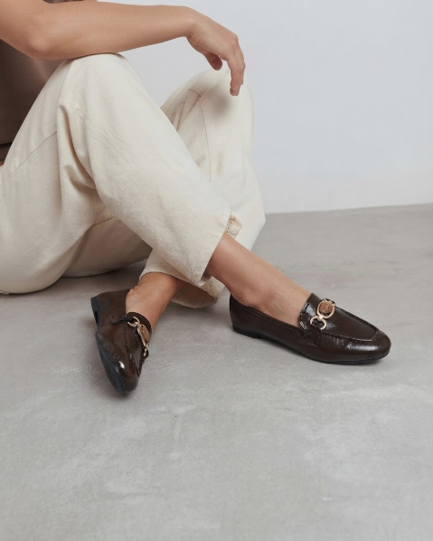 Resim Kadın Deri Görünümlü Rugan Toka Detaylı Rahat Comfort Loafer Ayakkabı